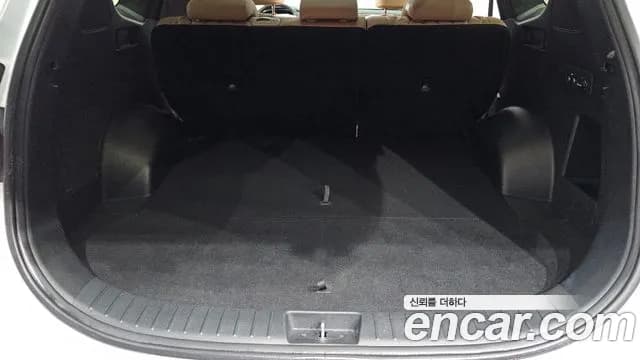 2022 Hyundai The New Santa Fe HEV 1.6 2WD Sold VIN KMHS5811BNU038910 – exterior detail 2022 Hyundai The New Santa Fe HEV 1.6 2WD Sold VIN KMHS5811BNU038910 – exterior detail