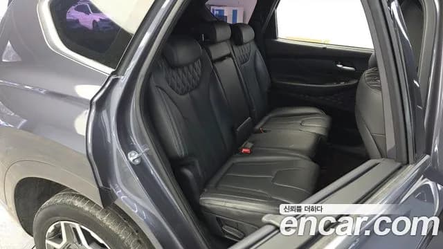 2023 Hyundai The New Santa Fe HEV 1.6 2WD Sold VIN KMHS5811BPU075690 – rear exterior 2023 Hyundai The New Santa Fe HEV 1.6 2WD Sold VIN KMHS5811BPU075690 – rear exterior
