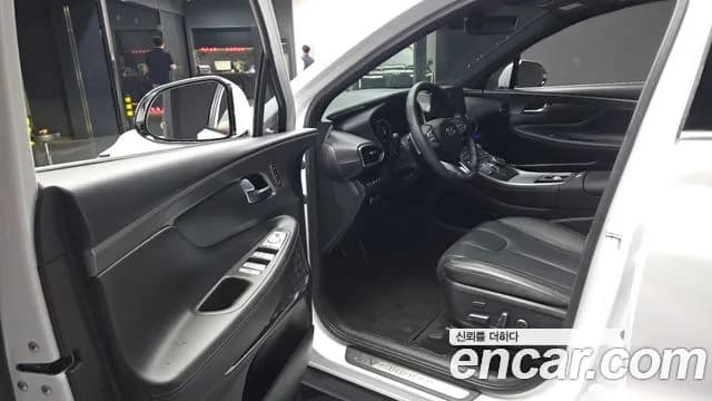 2023 Hyundai The New Santa Fe HEV 1.6 4WD Sold VIN KMHS5811DPU063211 – trunk area 2023 Hyundai The New Santa Fe HEV 1.6 4WD Sold VIN KMHS5811DPU063211 – trunk area
