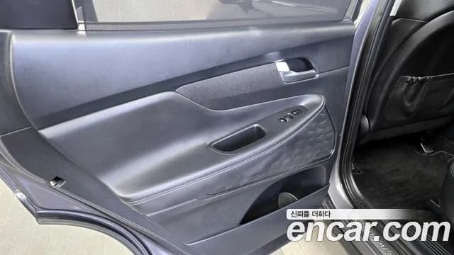 2019 Hyundai Santa Fe TM Gasoline 2.0T 2WD Sold VIN KMHS581ABKU108765 – exterior detail 2019 Hyundai Santa Fe TM Gasoline 2.0T 2WD Sold VIN KMHS581ABKU108765 – exterior detail