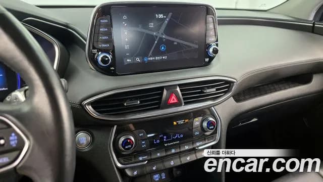 2019 Hyundai Santa Fe TM Gasoline 2.0T 2WD Sold VIN KMHS581ABKU108765 – trunk area 2019 Hyundai Santa Fe TM Gasoline 2.0T 2WD Sold VIN KMHS581ABKU108765 – trunk area