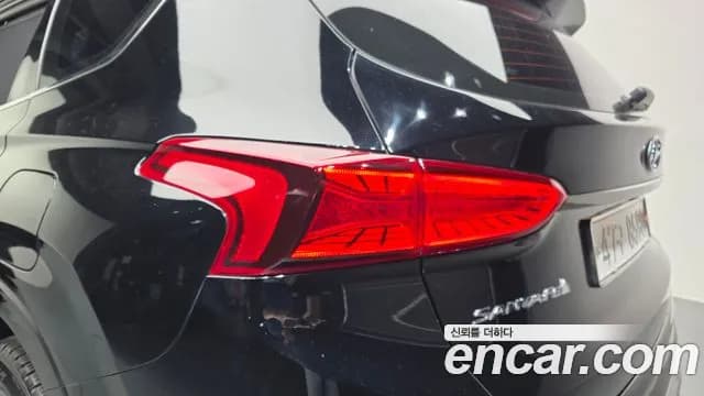 2020 Hyundai Santa Fe TM Gasoline 2.0T 2WD Sold VIN KMHS581ABLU190829 – exterior detail 2020 Hyundai Santa Fe TM Gasoline 2.0T 2WD Sold VIN KMHS581ABLU190829 – exterior detail
