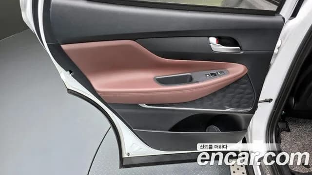 2020 Hyundai Santa Fe TM Gasoline 2.0T 2WD Sold VIN KMHS581ABLU219393 – engine bay 2020 Hyundai Santa Fe TM Gasoline 2.0T 2WD Sold VIN KMHS581ABLU219393 – engine bay