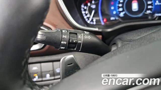 2019 Hyundai Santa Fe TM Diesel 2.2 2WD Sold VIN KMHS581CBKU164211 – trunk area 2019 Hyundai Santa Fe TM Diesel 2.2 2WD Sold VIN KMHS581CBKU164211 – trunk area