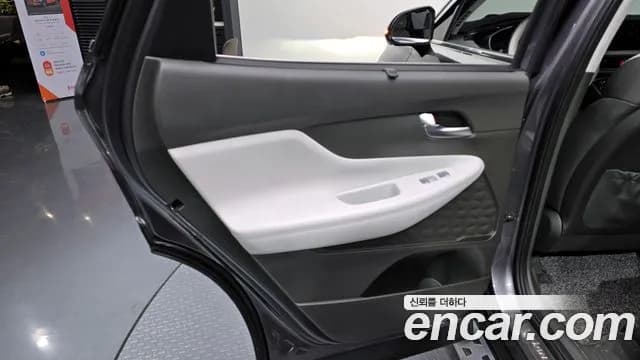 2023 Hyundai The New Santa Fe Gasoline 2.5T 2WD Sold VIN KMHS581LGPU473245 – interior seats 2023 Hyundai The New Santa Fe Gasoline 2.5T 2WD Sold VIN KMHS581LGPU473245 – interior seats