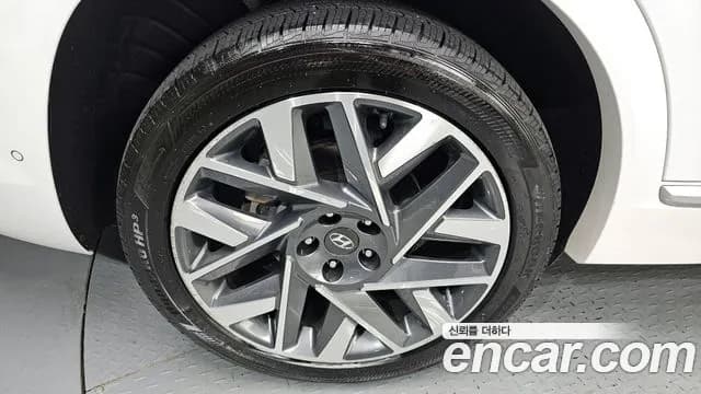 2021 Hyundai The New Santa Fe Gasoline 2.5T 4WD Sold VIN KMHS581LHMU385042 – interior seats 2021 Hyundai The New Santa Fe Gasoline 2.5T 4WD Sold VIN KMHS581LHMU385042 – interior seats