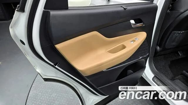 2021 Hyundai The New Santa Fe Gasoline 2.5T 4WD Sold VIN KMHS581LHMU385057 – front exterior 2021 Hyundai The New Santa Fe Gasoline 2.5T 4WD Sold VIN KMHS581LHMU385057 – front exterior