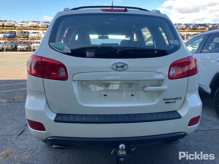 2007 Hyundai Santa Fe Used VIN KMHSG81WR8U290261 – trunk area 2007 Hyundai Santa Fe Used VIN KMHSG81WR8U290261 – trunk area