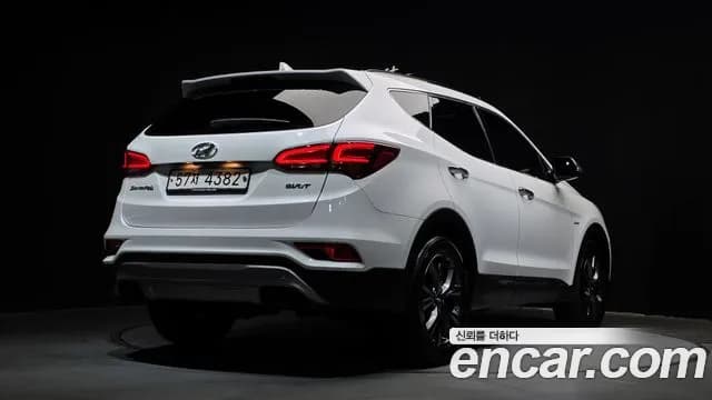 2017 Hyundai Santa Fe The Prime Diesel 2.0 2WD Sold VIN KMHSW81UBHU743185 – interior seats 2017 Hyundai Santa Fe The Prime Diesel 2.0 2WD Sold VIN KMHSW81UBHU743185 – interior seats