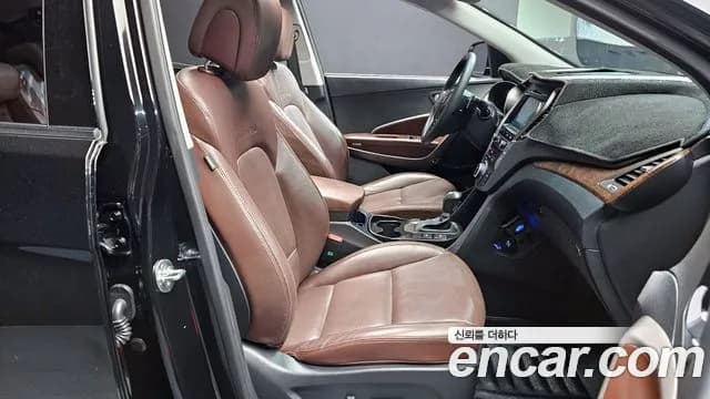 2017 Hyundai Santa Fe The Prime Diesel 2.0 2WD Sold VIN KMHSW81UBHU745993 – dashboard 2017 Hyundai Santa Fe The Prime Diesel 2.0 2WD Sold VIN KMHSW81UBHU745993 – dashboard
