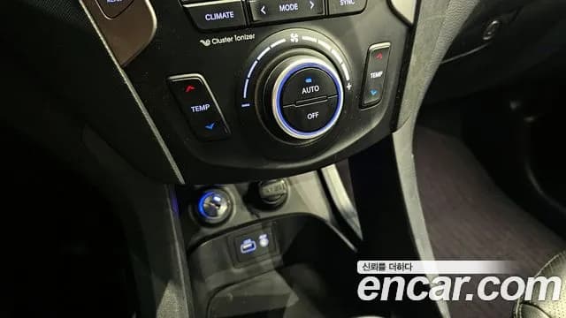 2017 Hyundai Santa Fe The Prime Diesel 2.0 2WD Sold VIN KMHSW81UBHU759065 – photo 12 2017 Hyundai Santa Fe The Prime Diesel 2.0 2WD Sold VIN KMHSW81UBHU759065 – photo 12