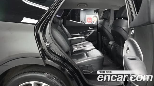 2017 Hyundai Santa Fe The Prime Diesel 2.0 2WD Sold VIN KMHSW81UBHU766218 – trunk area 2017 Hyundai Santa Fe The Prime Diesel 2.0 2WD Sold VIN KMHSW81UBHU766218 – trunk area