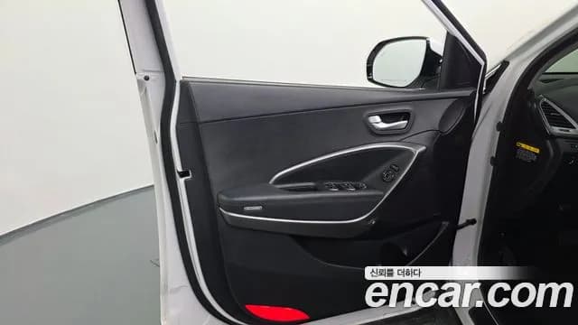 2018 Hyundai Santa Fe The Prime Diesel 2.0 2WD Sold VIN KMHSW81UBJU771118 – rear exterior 2018 Hyundai Santa Fe The Prime Diesel 2.0 2WD Sold VIN KMHSW81UBJU771118 – rear exterior