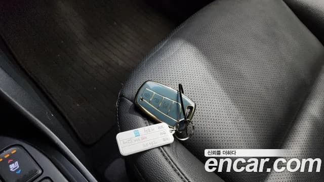 2018 Hyundai Santa Fe The Prime Diesel 2.0 2WD Sold VIN KMHSW81UBJU789820 – interior seats 2018 Hyundai Santa Fe The Prime Diesel 2.0 2WD Sold VIN KMHSW81UBJU789820 – interior seats