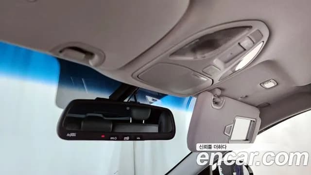 2018 Hyundai Santa Fe The Prime Diesel 2.0 2WD Sold VIN KMHSW81UBJU811039 – trunk area 2018 Hyundai Santa Fe The Prime Diesel 2.0 2WD Sold VIN KMHSW81UBJU811039 – trunk area