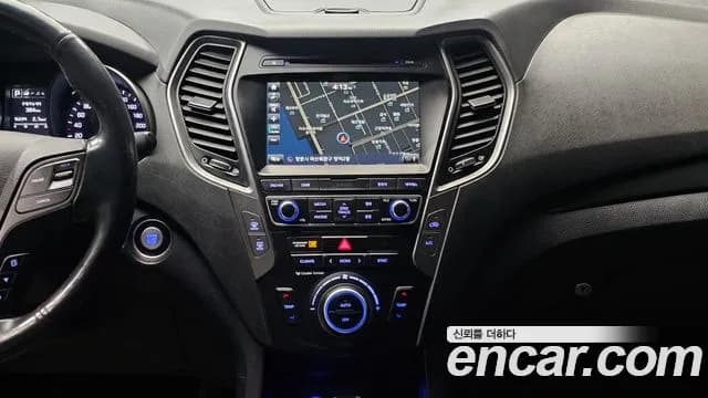 2018 Hyundai Santa Fe The Prime Diesel 2.0 2WD Sold VIN KMHSW81UBJU826642 – trunk area 2018 Hyundai Santa Fe The Prime Diesel 2.0 2WD Sold VIN KMHSW81UBJU826642 – trunk area
