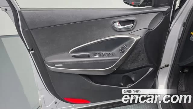 2018 Hyundai Santa Fe The Prime Diesel 2.0 2WD Sold VIN KMHSW81UBJU826656 – interior seats 2018 Hyundai Santa Fe The Prime Diesel 2.0 2WD Sold VIN KMHSW81UBJU826656 – interior seats