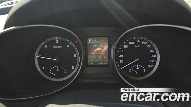 2017 Hyundai Santa Fe The Prime Diesel 2.0 4WD Sold VIN KMHSW81UDHU738811 – interior seats 2017 Hyundai Santa Fe The Prime Diesel 2.0 4WD Sold VIN KMHSW81UDHU738811 – interior seats
