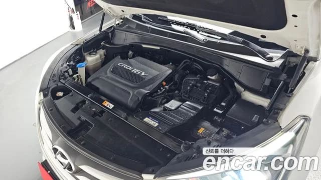 2017 Hyundai Santa Fe The Prime Diesel 2.0 4WD Sold VIN KMHSW81UDHU769606 – interior seats 2017 Hyundai Santa Fe The Prime Diesel 2.0 4WD Sold VIN KMHSW81UDHU769606 – interior seats