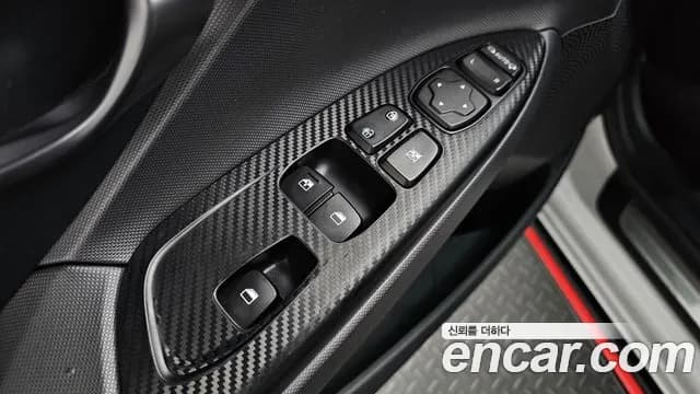 2019 Hyundai Veloster (JS) 2.0 N Sold VIN KMHT361HAKU001237 – interior seats 2019 Hyundai Veloster (JS) 2.0 N Sold VIN KMHT361HAKU001237 – interior seats