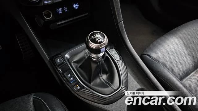 2019 Hyundai Veloster (JS) 2.0 N Sold VIN KMHT361HAKU001237 – trunk area 2019 Hyundai Veloster (JS) 2.0 N Sold VIN KMHT361HAKU001237 – trunk area
