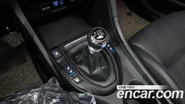 2019 Hyundai Veloster (JS) 2.0 N Sold VIN KMHT361HAKU001812 – trunk area 2019 Hyundai Veloster (JS) 2.0 N Sold VIN KMHT361HAKU001812 – trunk area