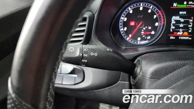 2020 Hyundai Veloster (JS) 2.0 N Sold VIN KMHT361HALU006673 – interior seats 2020 Hyundai Veloster (JS) 2.0 N Sold VIN KMHT361HALU006673 – interior seats