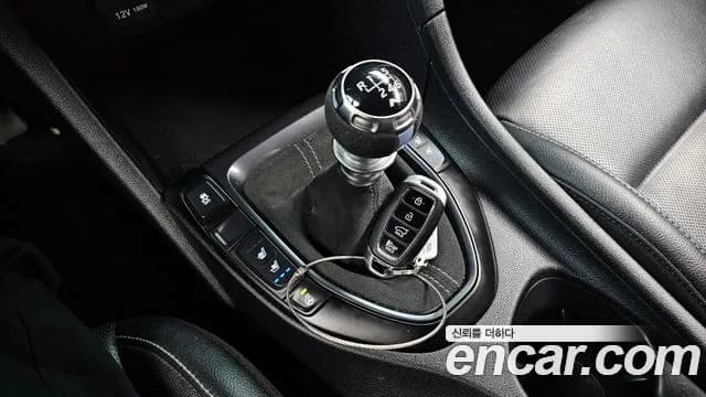 2022 Hyundai Veloster (JS) 2.0 N Sold VIN KMHT361HANU012192 – interior seats 2022 Hyundai Veloster (JS) 2.0 N Sold VIN KMHT361HANU012192 – interior seats