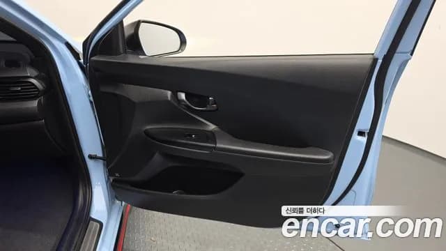 2022 Hyundai Veloster (JS) 2.0 N Sold VIN KMHT361HGNU011322 – interior seats 2022 Hyundai Veloster (JS) 2.0 N Sold VIN KMHT361HGNU011322 – interior seats