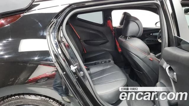 2019 Hyundai Veloster (JS) 1.6 Turbo Sport Sold VIN KMHTK61BAKU028192 – exterior detail 2019 Hyundai Veloster (JS) 1.6 Turbo Sport Sold VIN KMHTK61BAKU028192 – exterior detail
