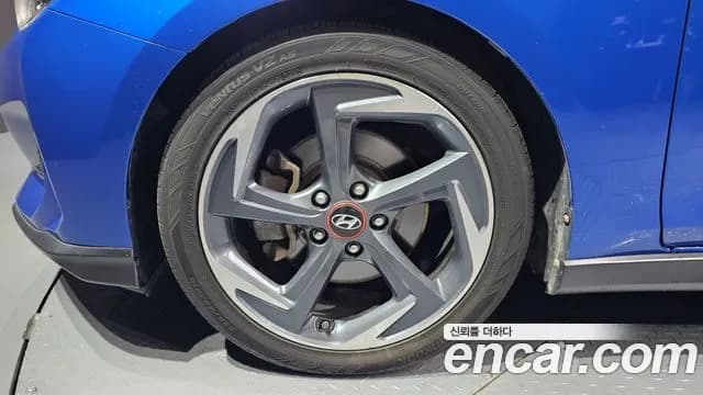 2018 Hyundai Veloster (JS) 1.6 Turbo Sport Sold VIN KMHTK61BGJU011735 – rear exterior 2018 Hyundai Veloster (JS) 1.6 Turbo Sport Sold VIN KMHTK61BGJU011735 – rear exterior
