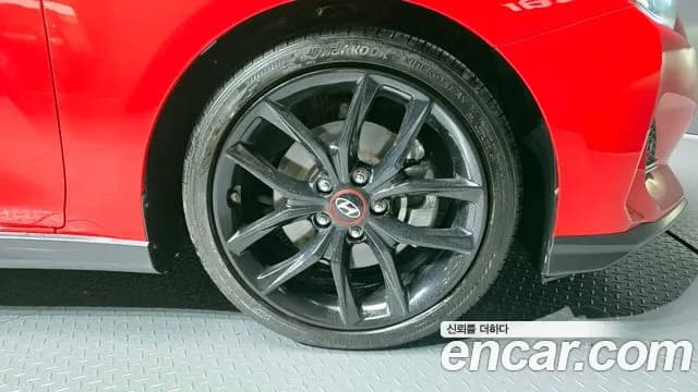 2018 Hyundai Veloster (JS) 1.6 Turbo Sport Sold VIN KMHTK61BGJU015426 – front exterior 2018 Hyundai Veloster (JS) 1.6 Turbo Sport Sold VIN KMHTK61BGJU015426 – front exterior