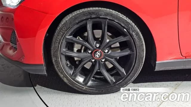2018 Hyundai Veloster (JS) 1.6 Turbo Sport Sold VIN KMHTK61BGJU015496 – front exterior 2018 Hyundai Veloster (JS) 1.6 Turbo Sport Sold VIN KMHTK61BGJU015496 – front exterior