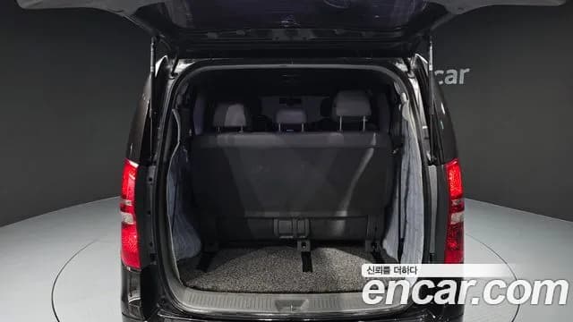 2018 Hyundai The New Grand Starex Urban 9-Seater Sold VIN KMHWG81KBJU988119 – rear exterior 2018 Hyundai The New Grand Starex Urban 9-Seater Sold VIN KMHWG81KBJU988119 – rear exterior