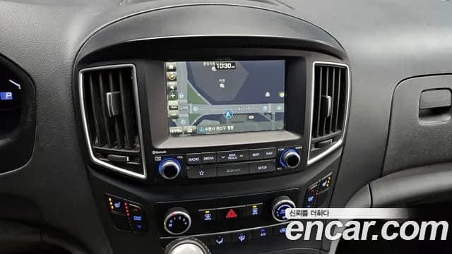 2019 Hyundai The New Grand Starex Urban 9-Seater Sold VIN KMHWG81KBKU043806 – side profile 2019 Hyundai The New Grand Starex Urban 9-Seater Sold VIN KMHWG81KBKU043806 – side profile