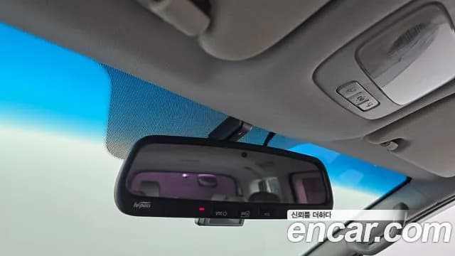 2019 Hyundai The New Grand Starex Urban 9-Seater Sold VIN KMHWG81KBKU044559 – interior seats 2019 Hyundai The New Grand Starex Urban 9-Seater Sold VIN KMHWG81KBKU044559 – interior seats