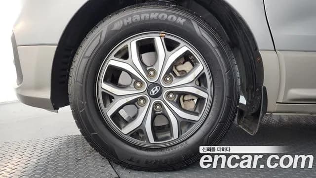 2020 Hyundai The New Grand Starex Urban 9-Seater Sold VIN KMHWH81KBLU134843 – rear exterior 2020 Hyundai The New Grand Starex Urban 9-Seater Sold VIN KMHWH81KBLU134843 – rear exterior