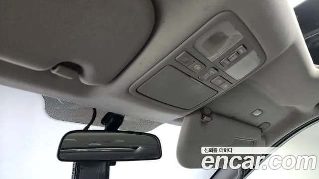 2020 Hyundai The New Grand Starex Urban 9-Seater Sold VIN KMHWH81KBLU134843 – interior seats 2020 Hyundai The New Grand Starex Urban 9-Seater Sold VIN KMHWH81KBLU134843 – interior seats