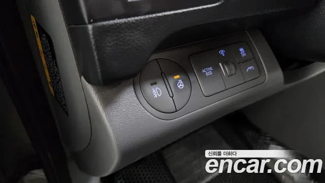 2020 Hyundai The New Grand Starex Urban 9-Seater Sold VIN KMHWH81KBLU134843 – trunk area 2020 Hyundai The New Grand Starex Urban 9-Seater Sold VIN KMHWH81KBLU134843 – trunk area
