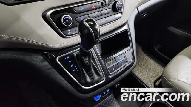 2019 Hyundai The New Grand Starex Limousine Sold VIN KMHWK81KBKU011313 – interior seats 2019 Hyundai The New Grand Starex Limousine Sold VIN KMHWK81KBKU011313 – interior seats