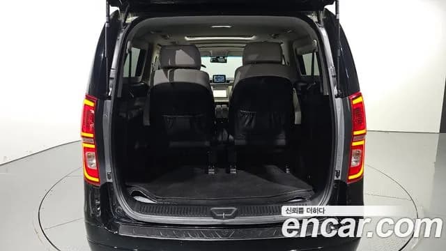 2019 Hyundai The New Grand Starex Limousine Sold VIN KMHWK81KBKU017063 – trunk area 2019 Hyundai The New Grand Starex Limousine Sold VIN KMHWK81KBKU017063 – trunk area