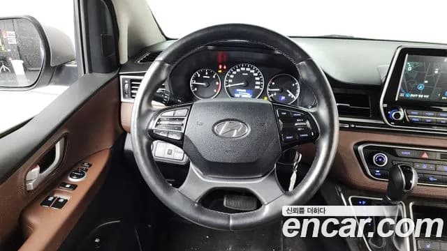 2019 Hyundai The New Grand Starex Urban 9-Seater Sold VIN KMHWK81KBKU024061 – exterior detail 2019 Hyundai The New Grand Starex Urban 9-Seater Sold VIN KMHWK81KBKU024061 – exterior detail