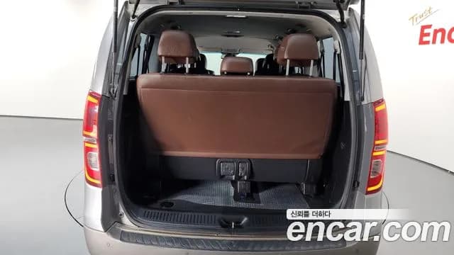 2019 Hyundai The New Grand Starex Urban 9-Seater Sold VIN KMHWK81KBKU024061 – trunk area 2019 Hyundai The New Grand Starex Urban 9-Seater Sold VIN KMHWK81KBKU024061 – trunk area