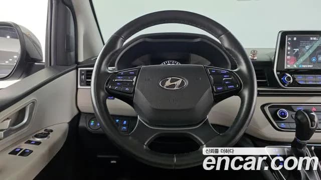 2019 Hyundai The New Grand Starex 4WD Limousine Sold VIN KMHWK81KDKU088150 – front exterior 2019 Hyundai The New Grand Starex 4WD Limousine Sold VIN KMHWK81KDKU088150 – front exterior