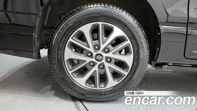 2019 Hyundai The New Grand Starex 4WD Limousine Sold VIN KMHWK81KDKU088150 – photo 15 2019 Hyundai The New Grand Starex 4WD Limousine Sold VIN KMHWK81KDKU088150 – photo 15