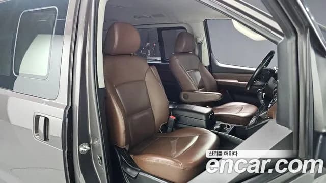2019 Hyundai The New Grand Starex 4WD Urban 9-Seater Sold VIN KMHWK81KDKU090752 – interior seats 2019 Hyundai The New Grand Starex 4WD Urban 9-Seater Sold VIN KMHWK81KDKU090752 – interior seats