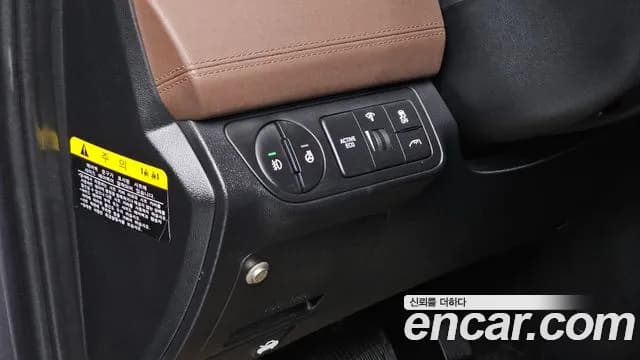 2019 Hyundai The New Grand Starex 4WD Urban 9-Seater Sold VIN KMHWK81KDKU090752 – photo 15 2019 Hyundai The New Grand Starex 4WD Urban 9-Seater Sold VIN KMHWK81KDKU090752 – photo 15