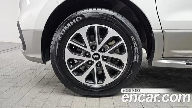 2021 Hyundai The New Grand Starex 4WD Camping car Sold VIN KMHWK81KDMU164044 – front exterior 2021 Hyundai The New Grand Starex 4WD Camping car Sold VIN KMHWK81KDMU164044 – front exterior