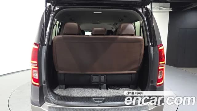 2021 Hyundai The New Grand Starex 4WD Urban 9-Seater Sold VIN KMHWK81KDMU164989 – front exterior 2021 Hyundai The New Grand Starex 4WD Urban 9-Seater Sold VIN KMHWK81KDMU164989 – front exterior