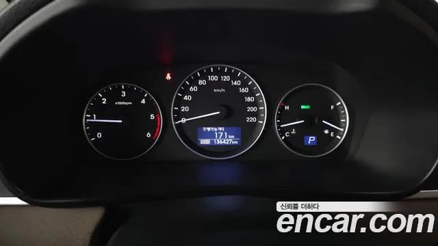 2021 Hyundai The New Grand Starex 4WD Urban 9-Seater Sold VIN KMHWK81KDMU164989 – interior seats 2021 Hyundai The New Grand Starex 4WD Urban 9-Seater Sold VIN KMHWK81KDMU164989 – interior seats